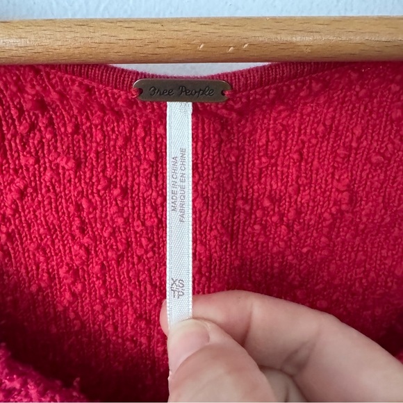 Free People red long balloon sleeve v neck top Size XS - Picture 2 of 6